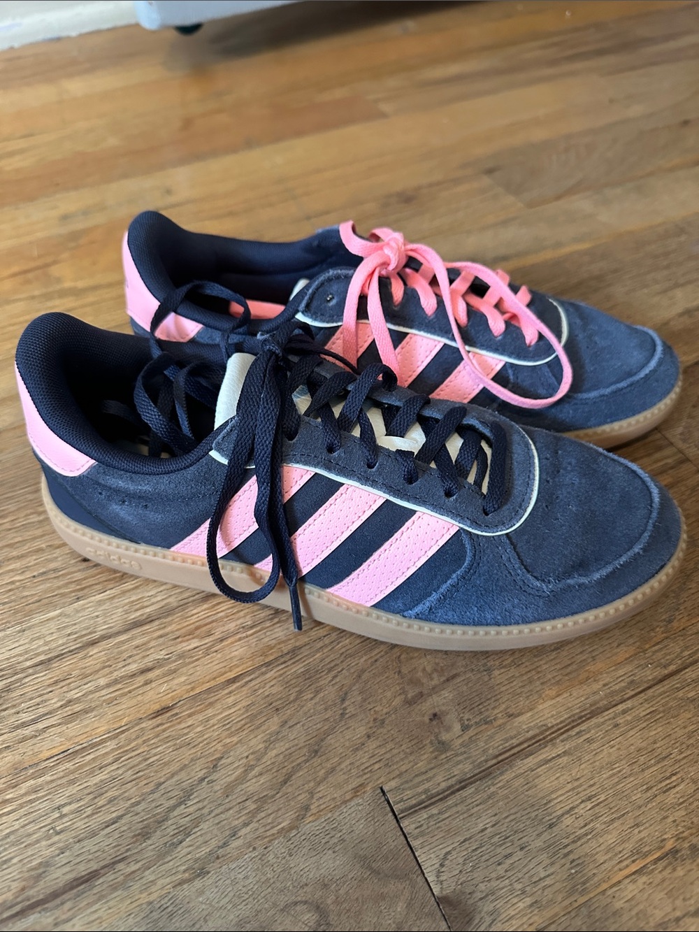 adidas Suede Low-Top Sneakers in Navy & Pink
